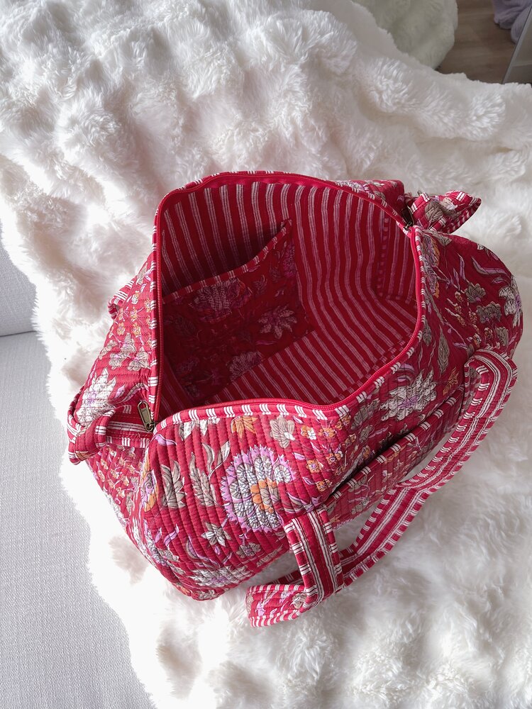 Yasmina Flower Travel Bag / Red Pink