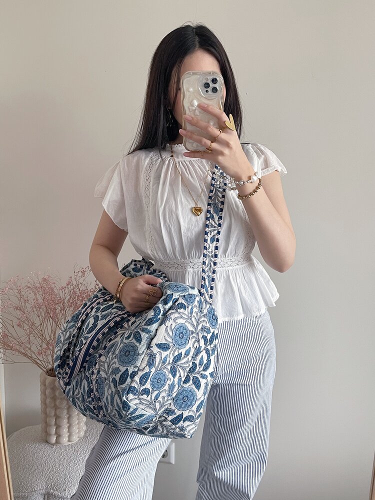 Yasmina Flower Travel Bag / Light Blue