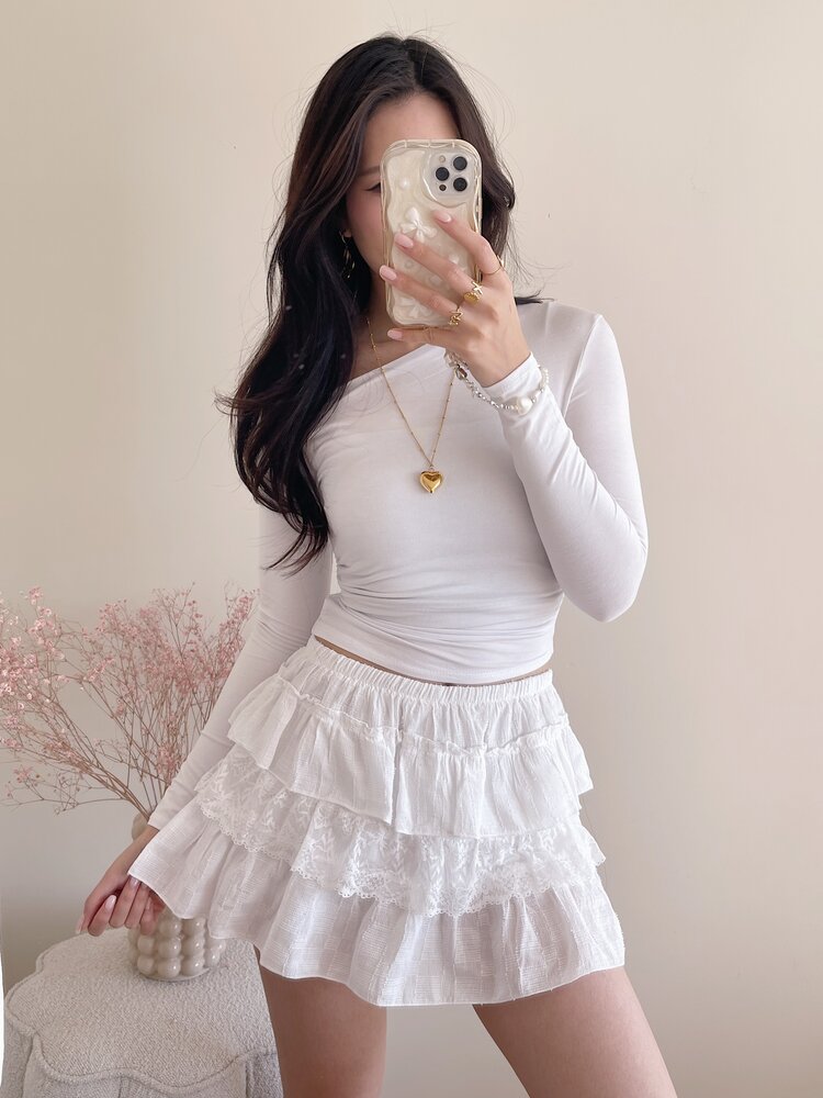 Vallie Ruffle Lace Skort / White
