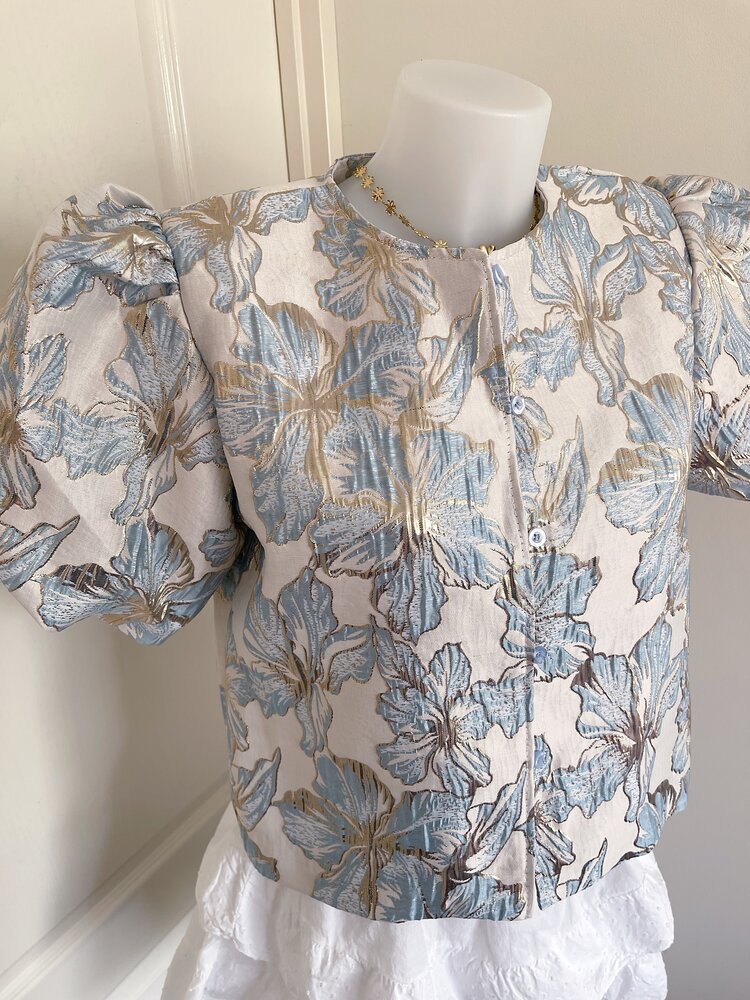Sumire Jacquard Floral Puff Top / Light Blue