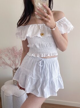 Isabella Embroidered Top / White