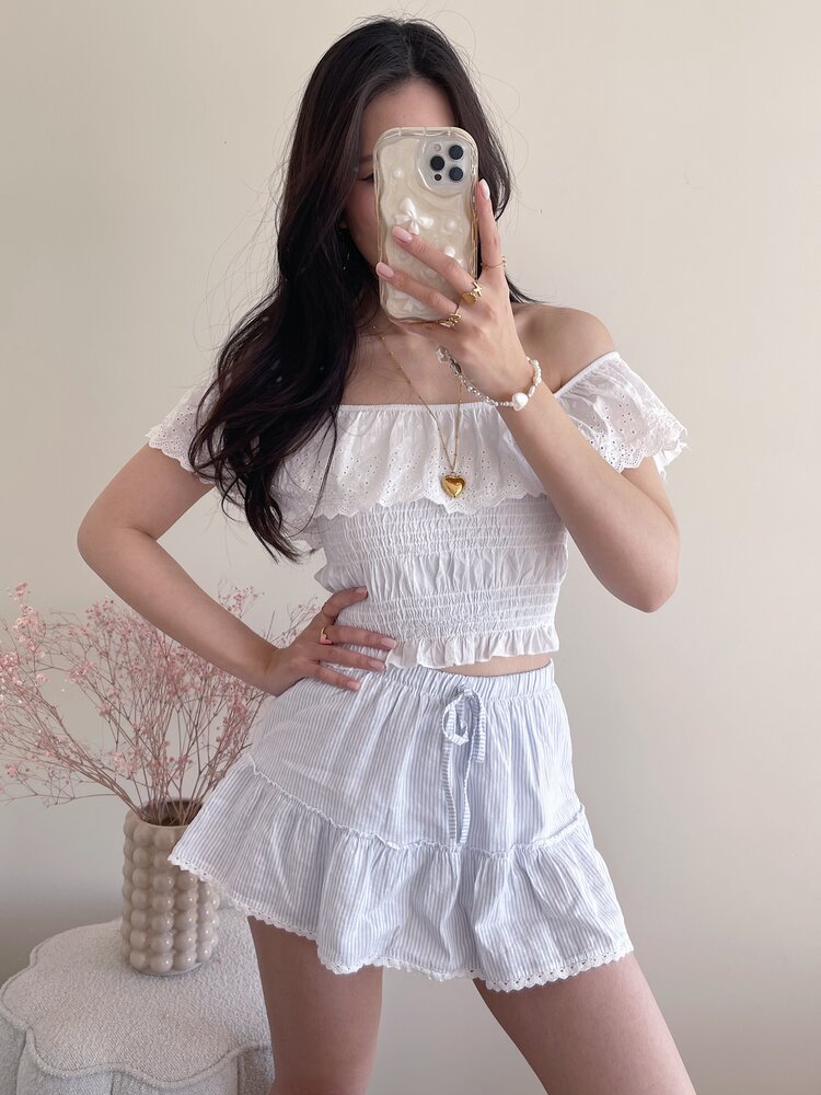 Isabella Embroidered Top / White