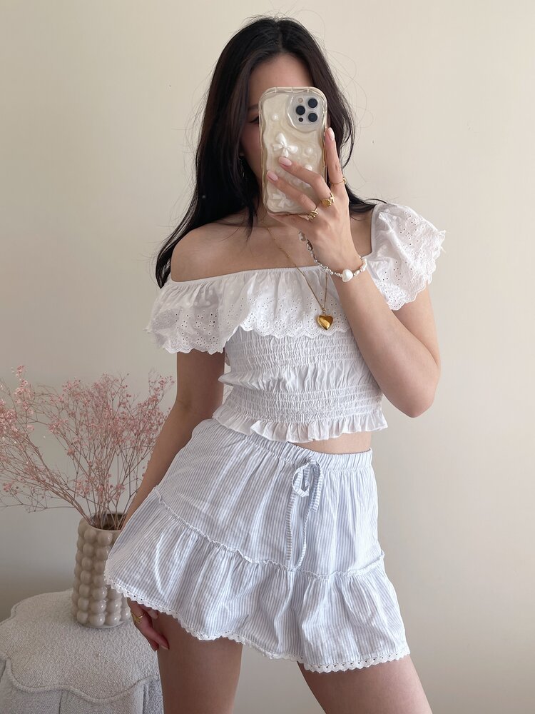 Isabella Embroidered Top / White