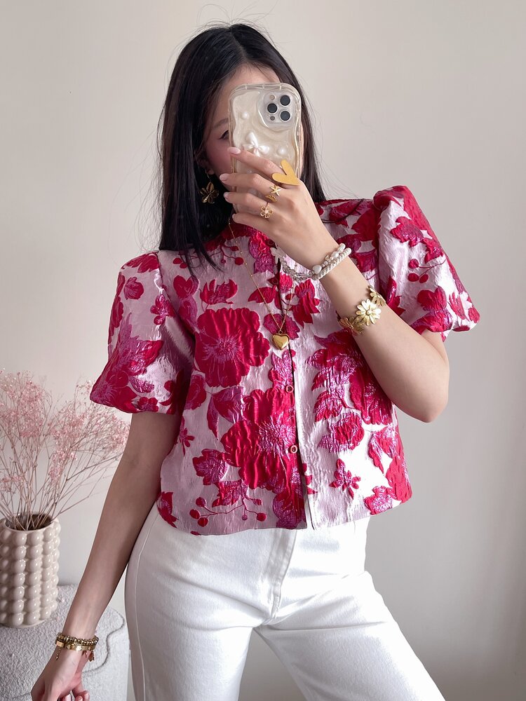 Sumire Jacquard Floral Puff Top / Red & Pink