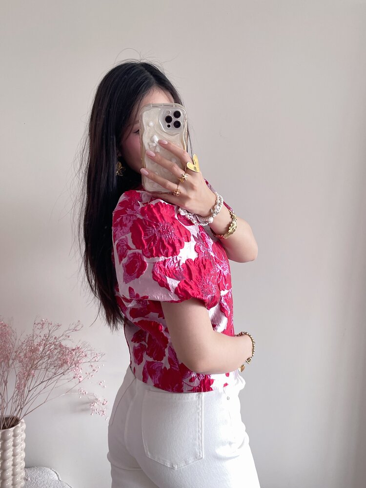 Sumire Jacquard Floral Puff Top / Red & Pink
