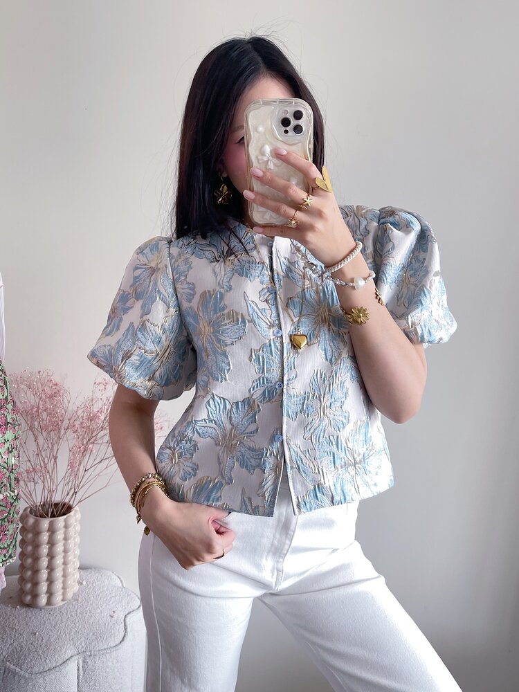 Sumire Jacquard Floral Puff Top / Light Blue