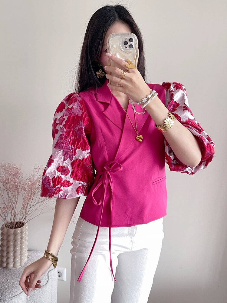 Amaya Jacquard Flower Puff Blazer / Red & Pink