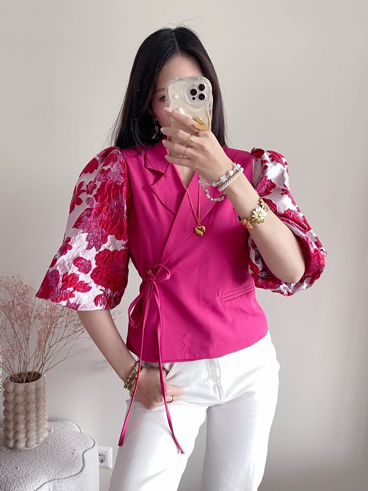 Amaya Jacquard Flower Puff Blazer / Red & Pink