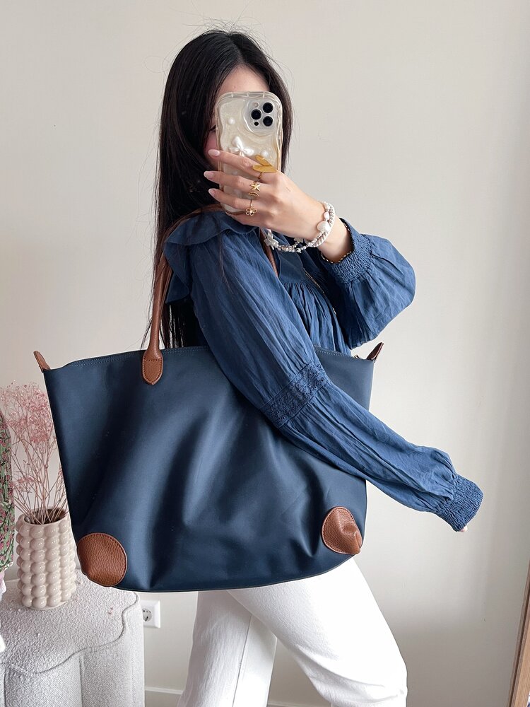 Raine Shoulder Bag / Navy Blue