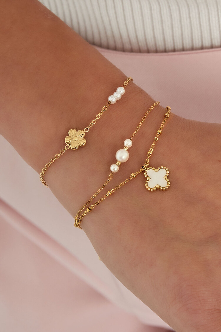 Gold Pearl Clover Double Chain Bracelet / White