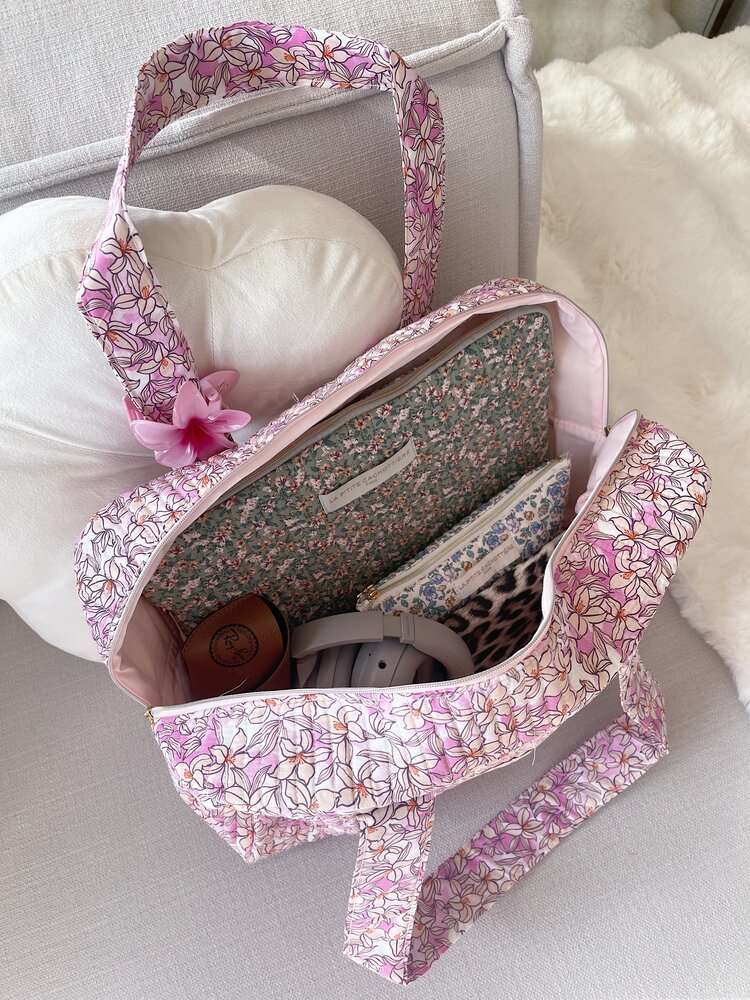 Acacia Flower Travel Bag / Lemonade Pink