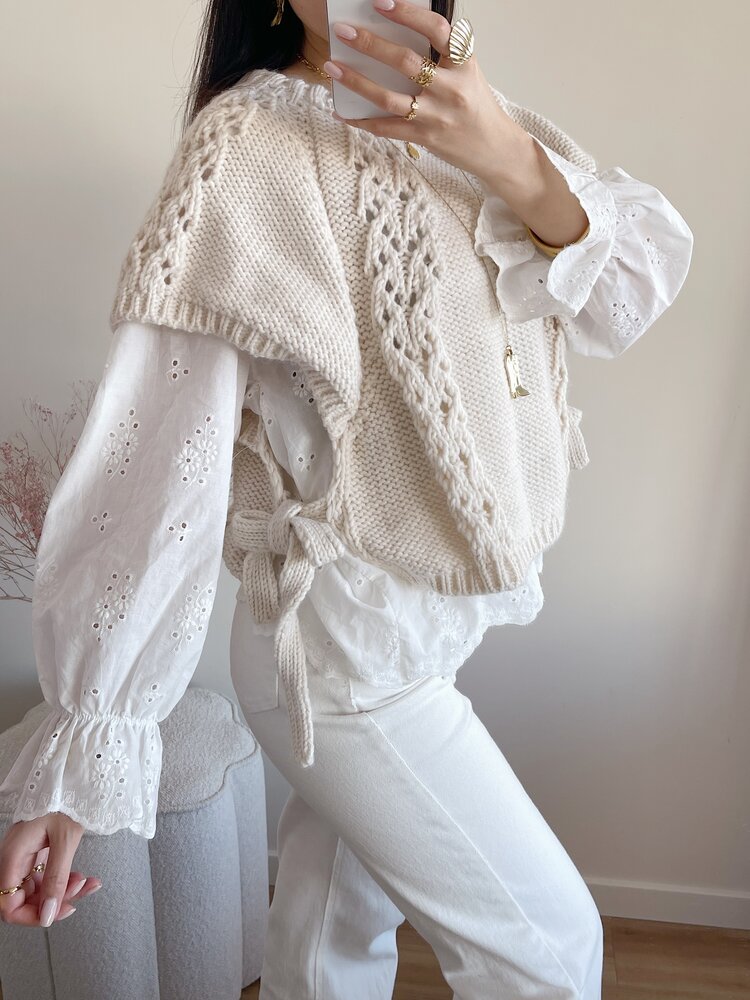 Nadira Bow Gilet Sweater / Beige