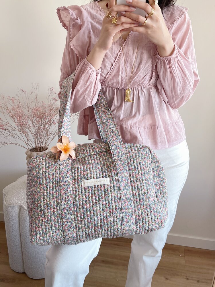 Acacia Flower Travel Bag / Pink & Blue
