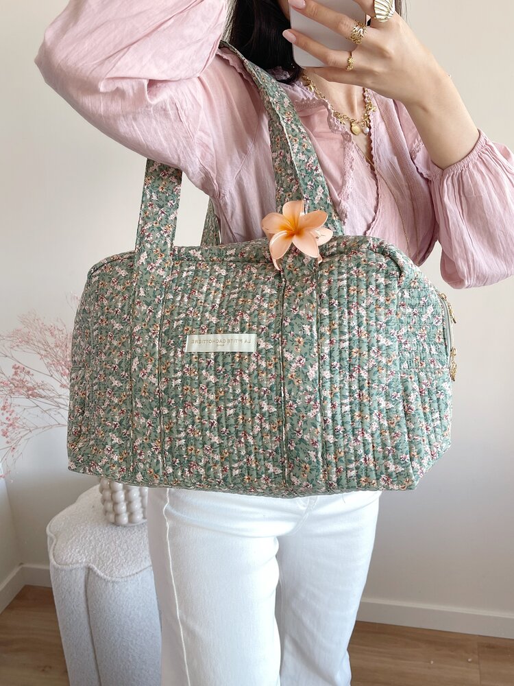 Acacia Flower Travel Bag / Sage Green