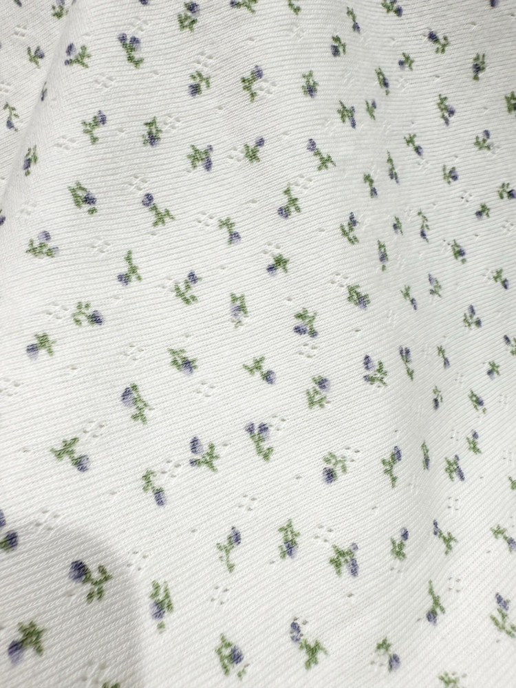 Alluka Floral V-Neck Top / White