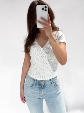 Alluka Floral V-Neck Top / White