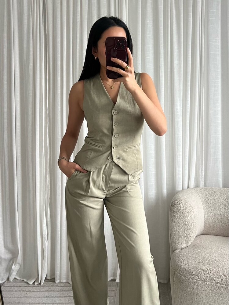 Sanya Button Waistcoat / Army Green