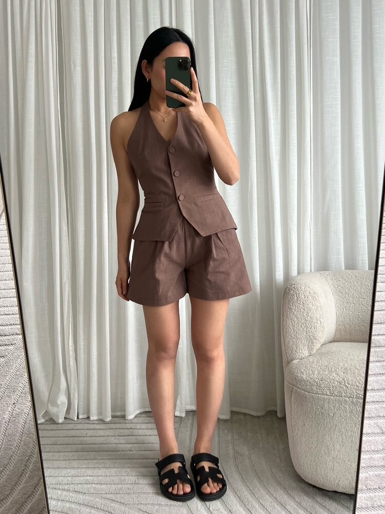 Ichi Button Waistcoat / Brown