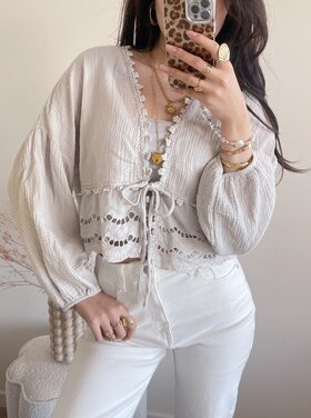Roselia Embroidered Blouse / Beige