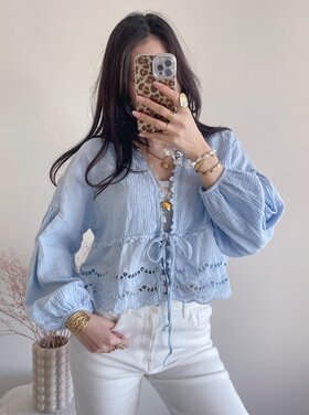 Roselia Embroidered Blouse / Light Blue