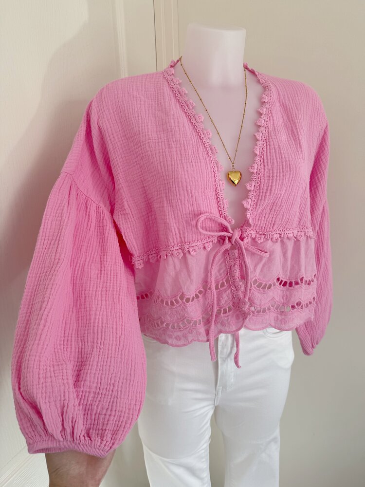Roselia Embroidered Blouse / Pink