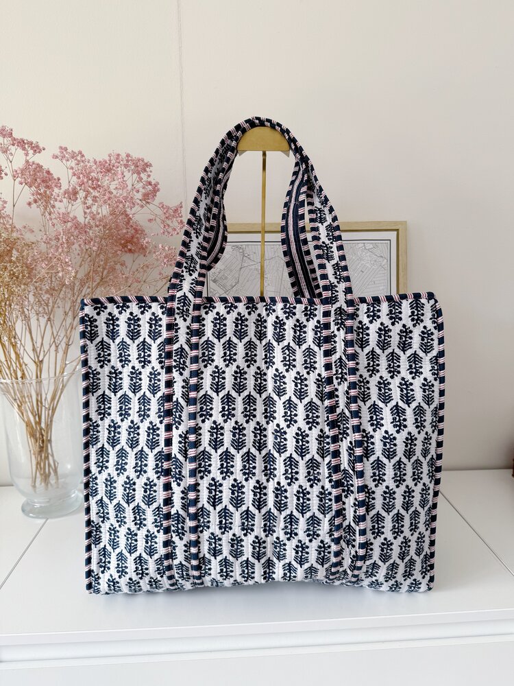 Macie Flower Shopper Bag / White & Black