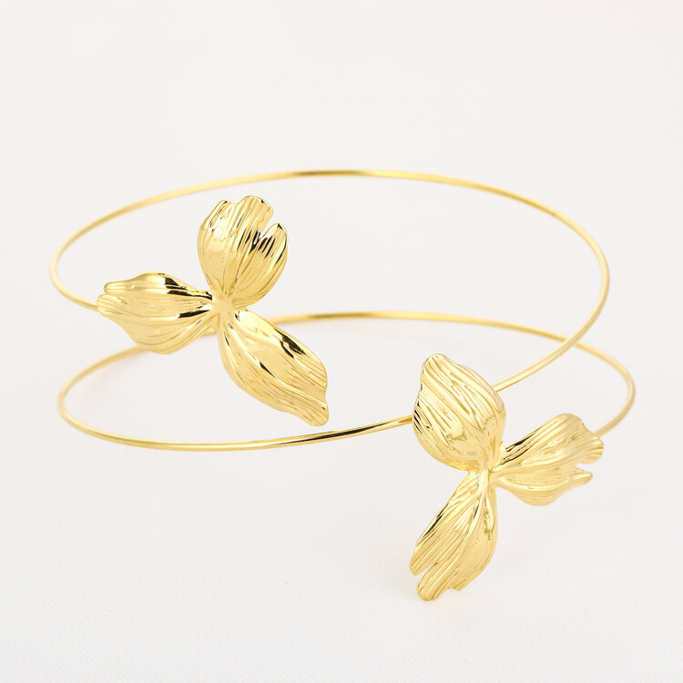 Gold Three Leaf Flower Above Bracelet