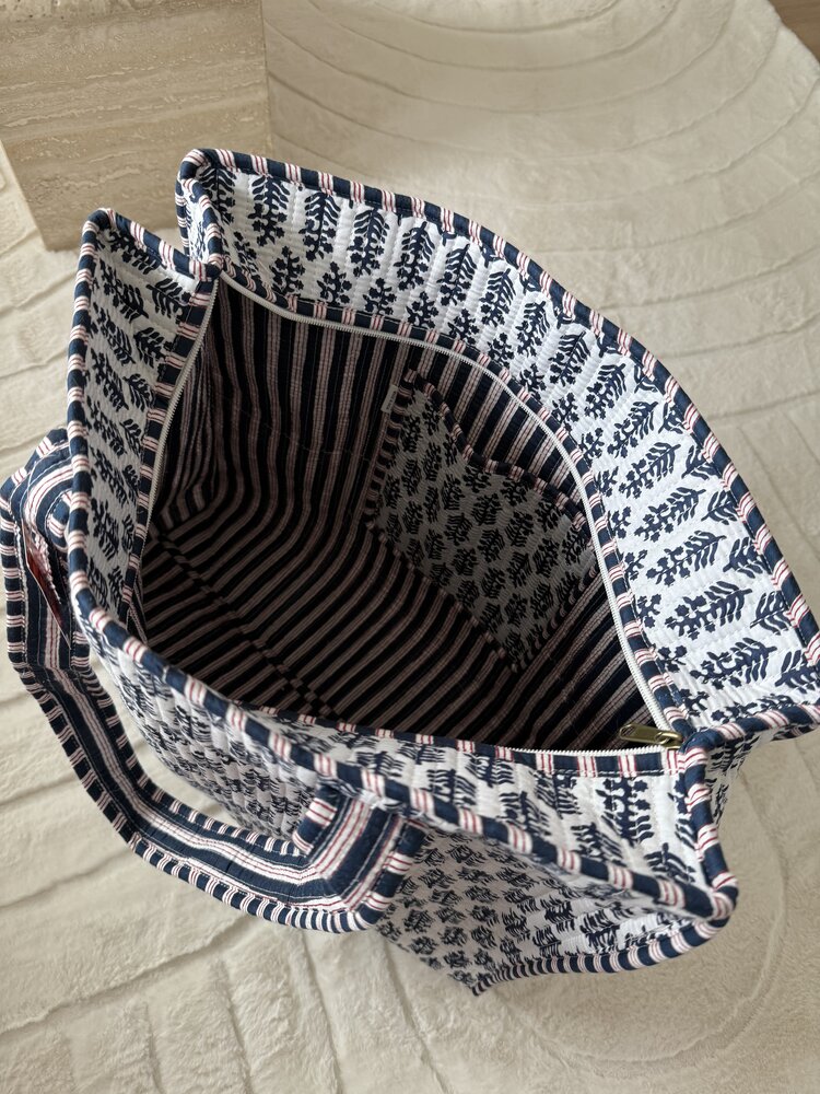 Macie Flower Shopper Bag / White & Navy