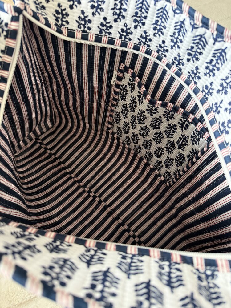 Macie Flower Shopper Bag / White & Black