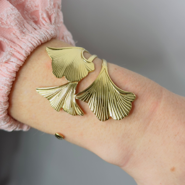 Gold Single Gingko Bangle Bracelet