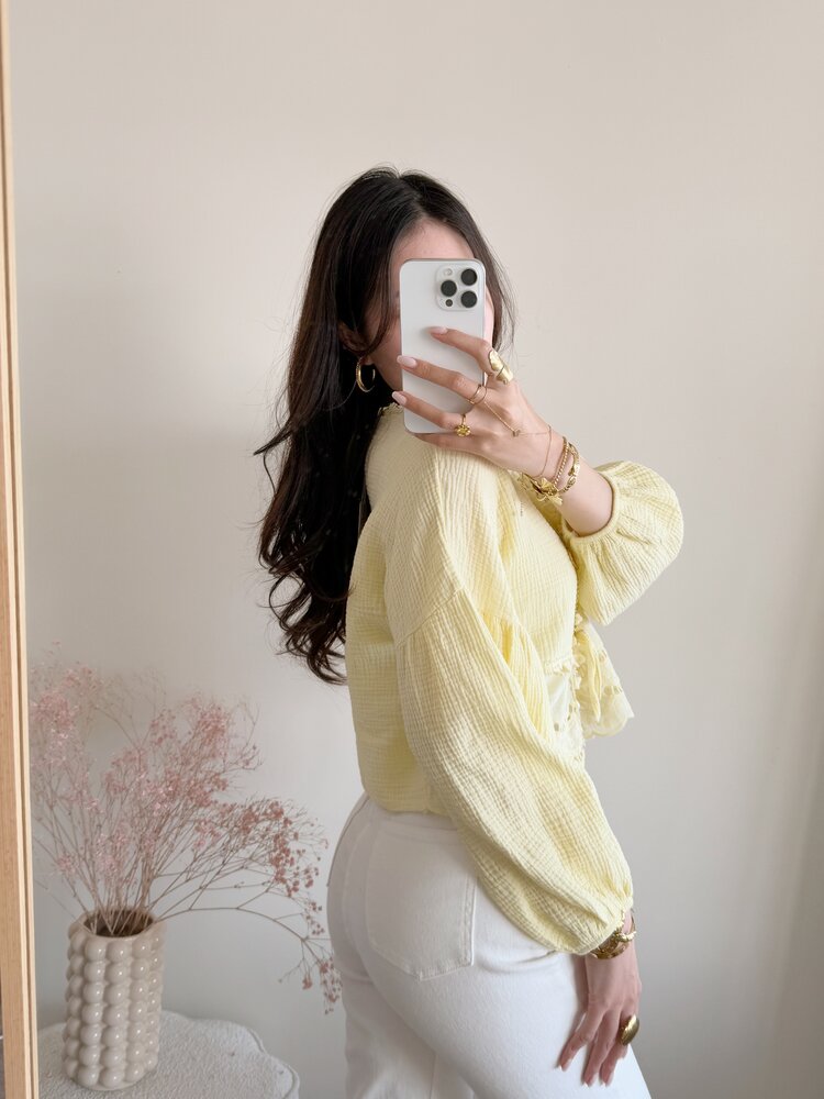 Roselia Embroidered Blouse / Light Yellow