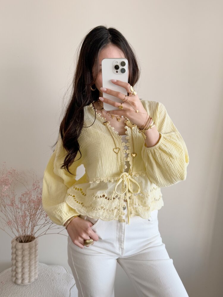 Roselia Embroidered Blouse / Light Yellow