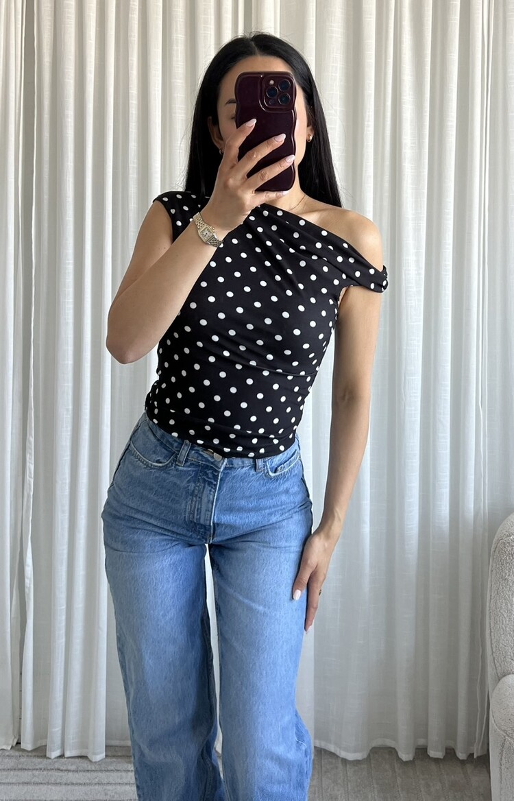 Athena Polkadot Off Shoulder Top / Black