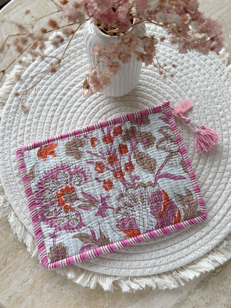 Bali Flat Flower Pouch / White & Pink
