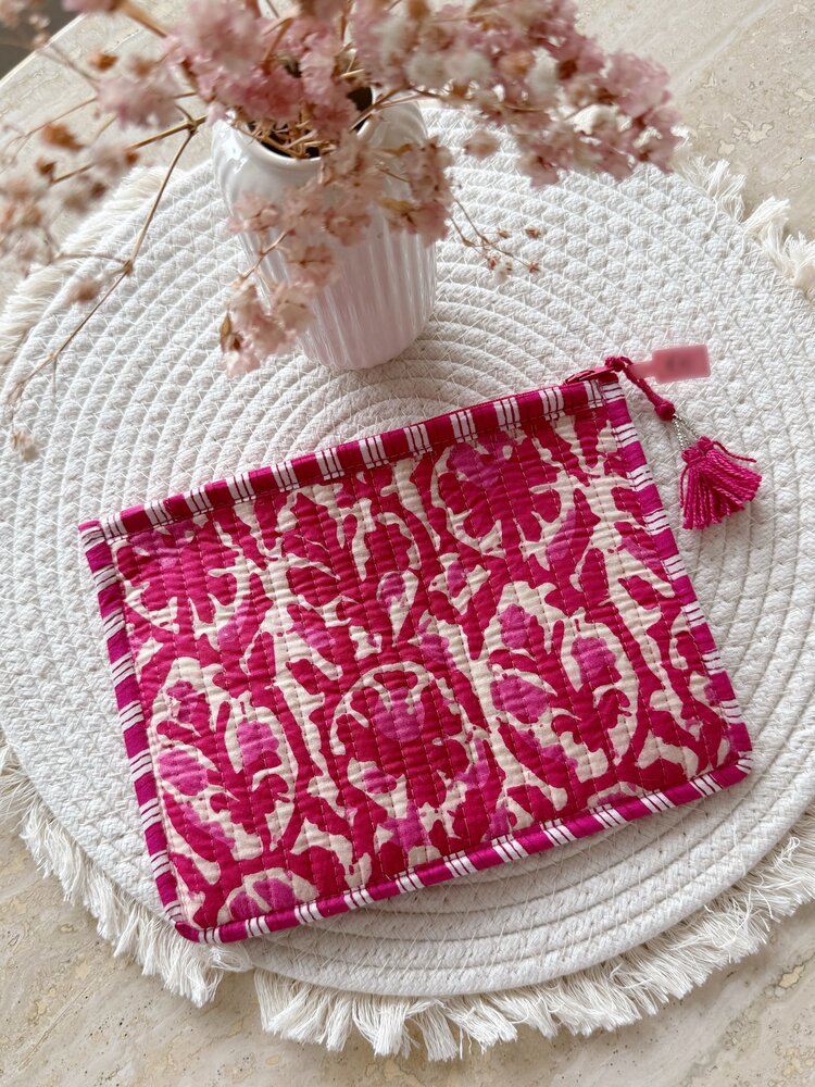 Bali Flat Flower Pouch / Fuchsia