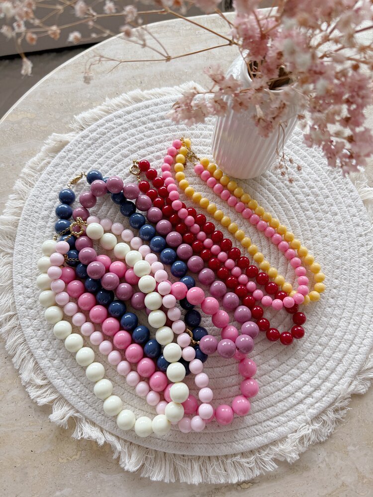 Small Beaded Statement Necklace / Red