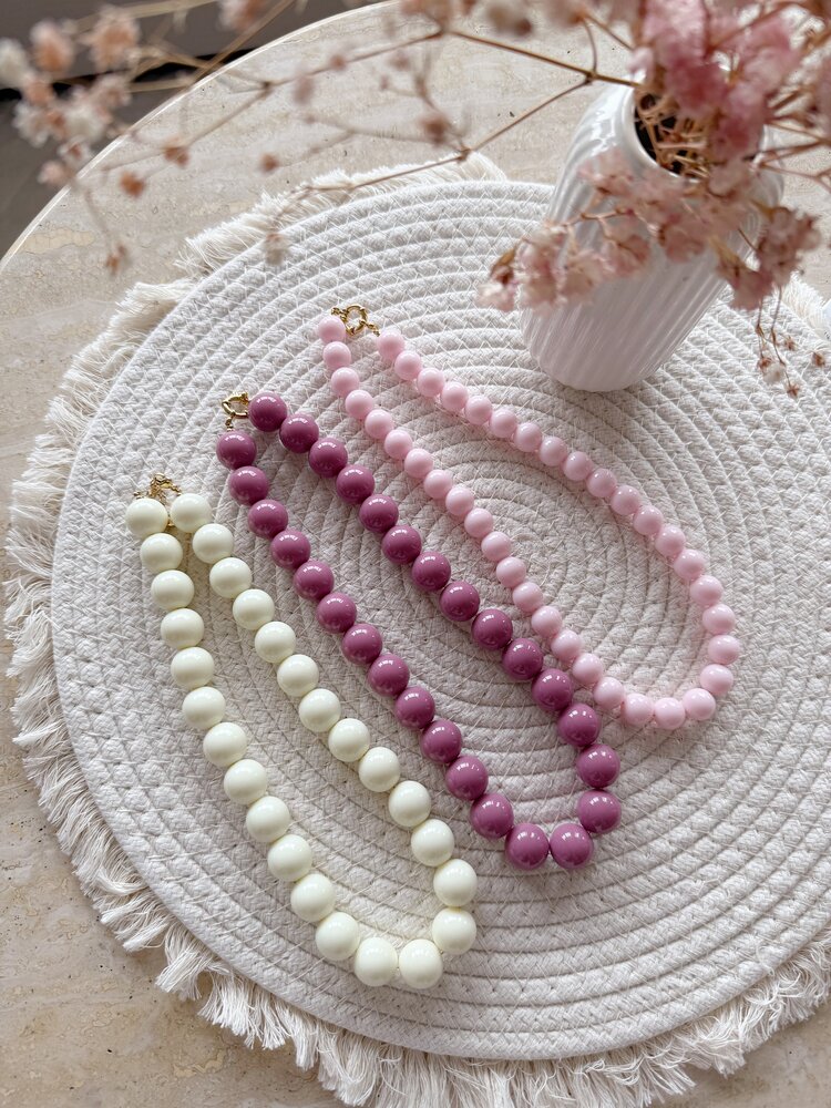 Small Beaded Statement Necklace / Light Pink