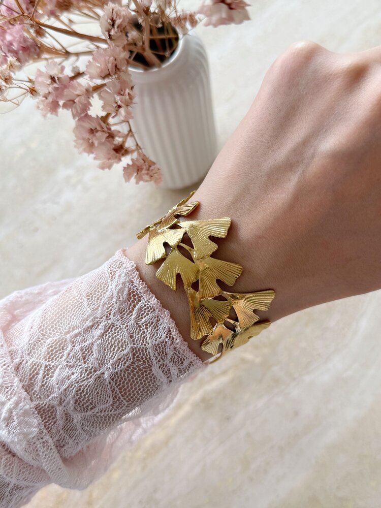 Gold Leafy Bangle Bracelet
