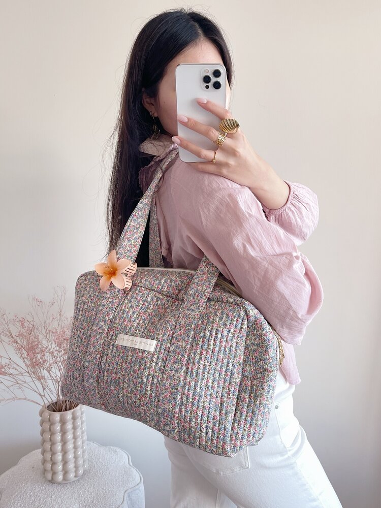 Acacia Flower Travel Bag / Blue & Green