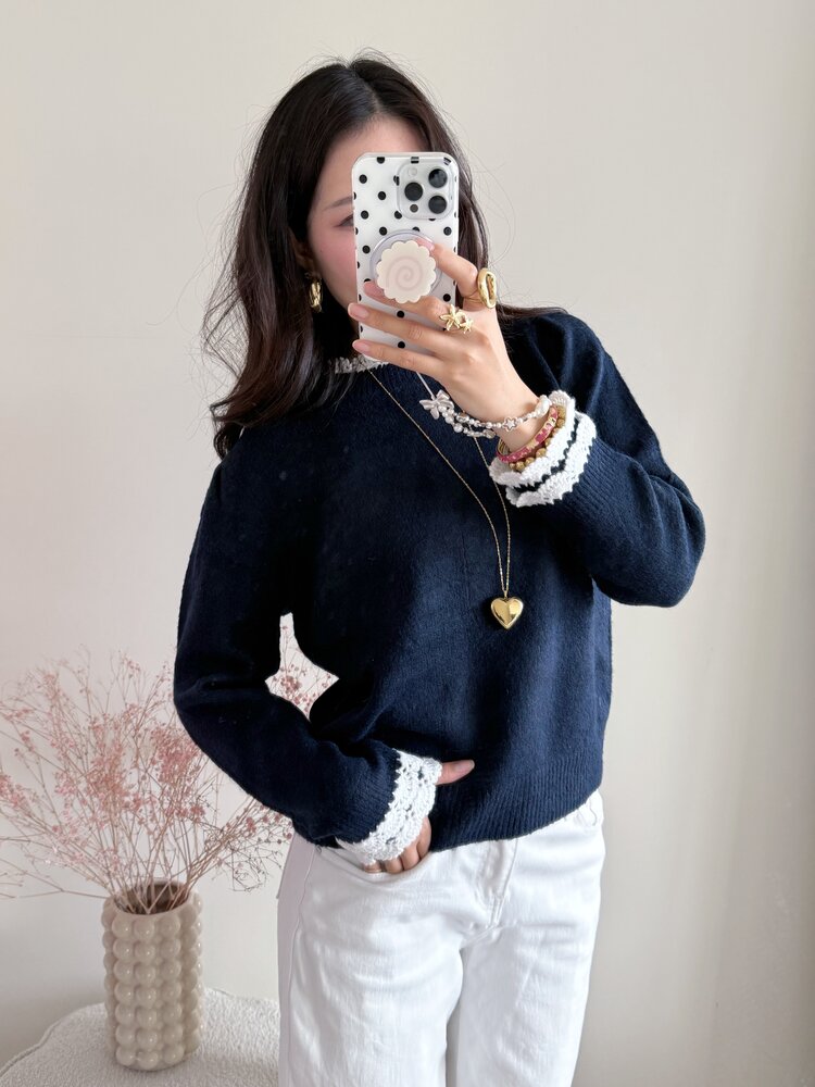 Luisa Embroidery Knit Sweater / Navy Blue