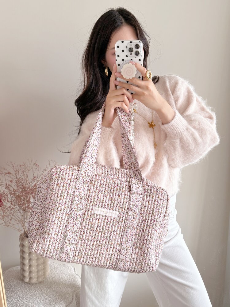 Acacia Flower Travel Bag / Light Pink