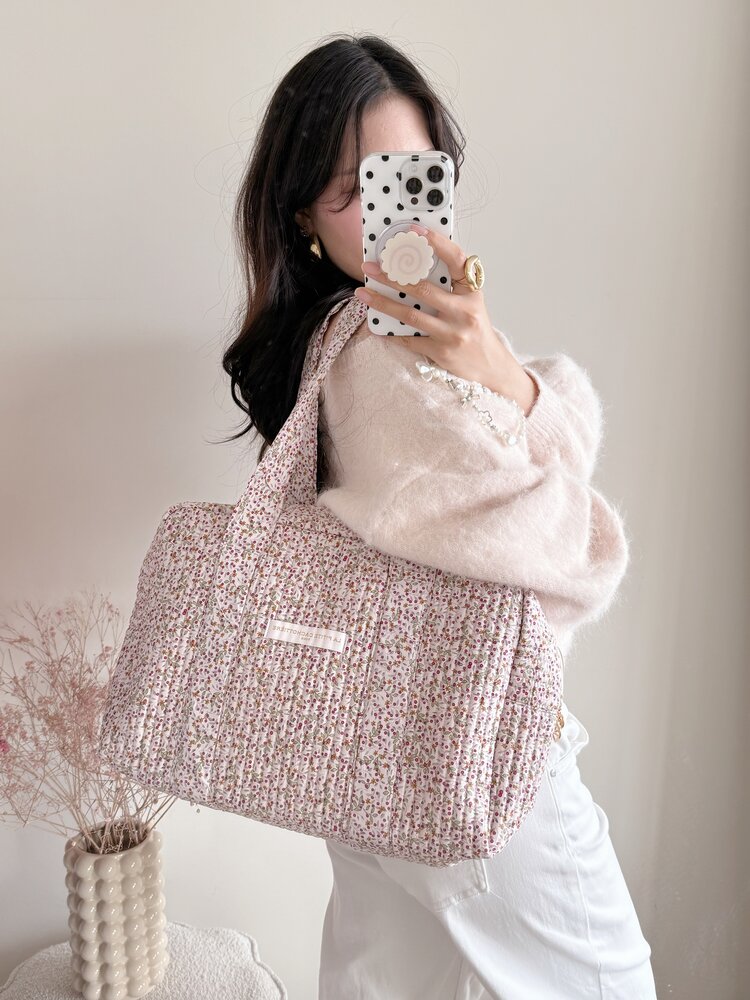 Acacia Flower Travel Bag / Light Pink