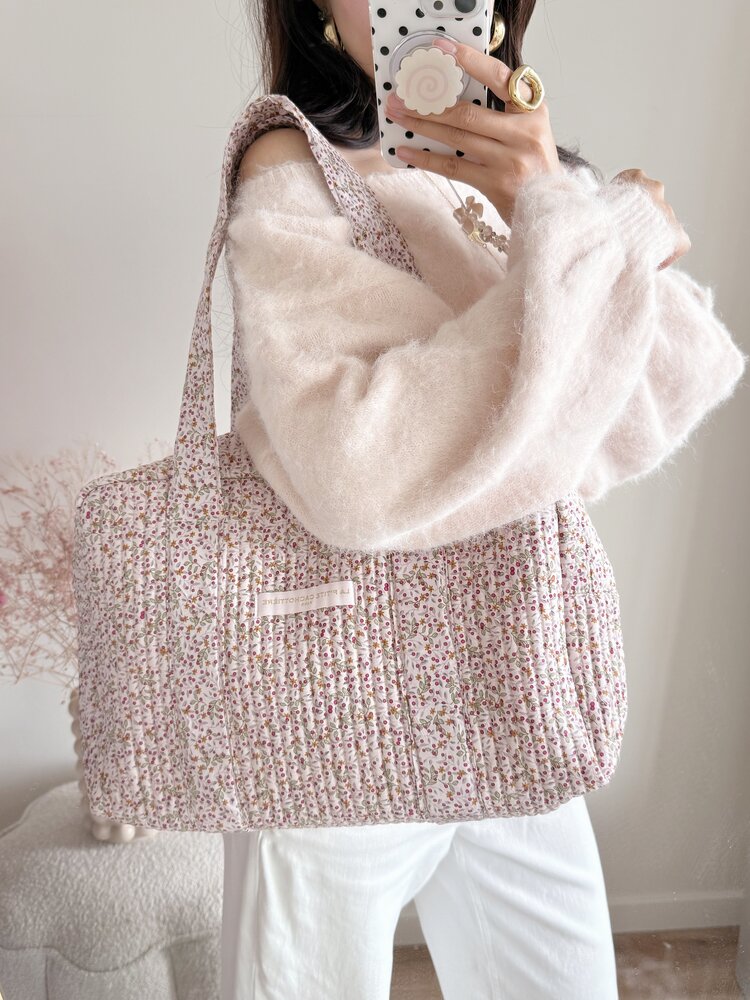 Acacia Flower Travel Bag / Light Pink