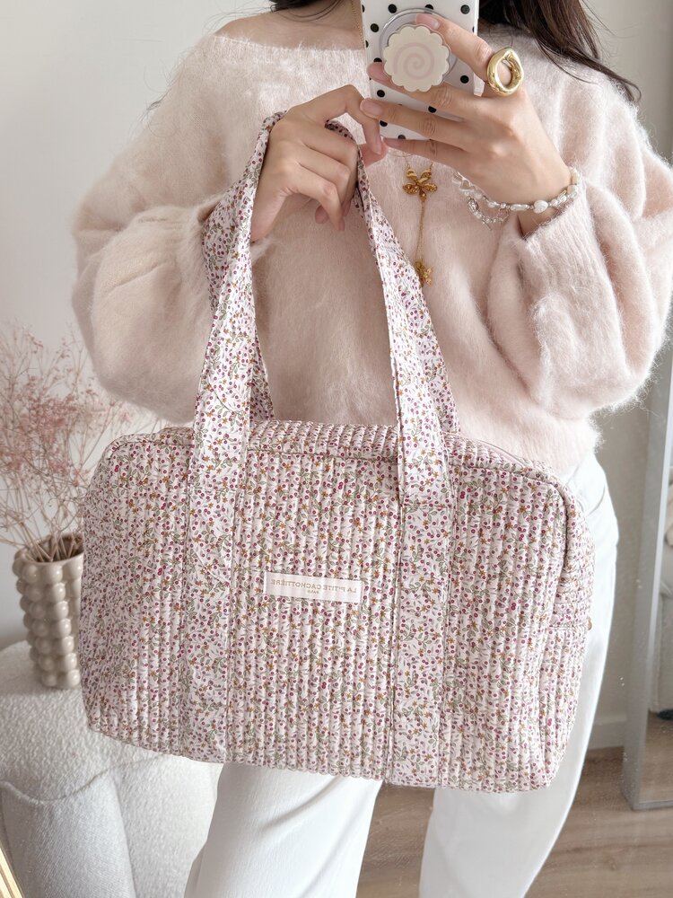 Acacia Flower Travel Bag / Light Pink