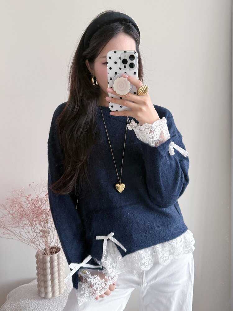 Daniella Lace Knit Sweater / Navy Blue