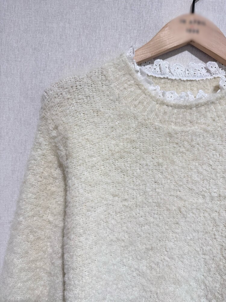 Mayci Embroidery Knit Sweater / Beige
