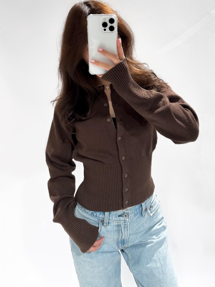 Aila Button Cardigan / Brown
