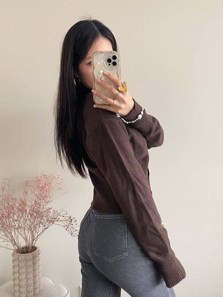 Aila Button Cardigan / Brown