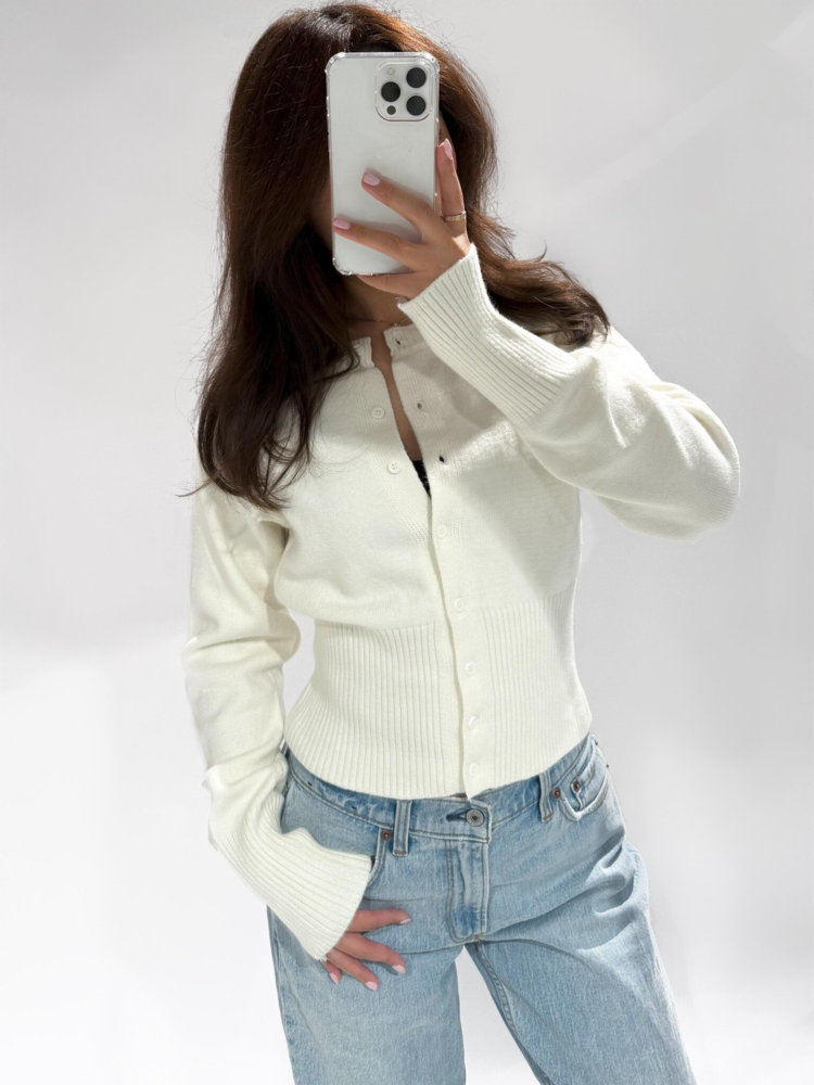 Aila Button Cardigan / White