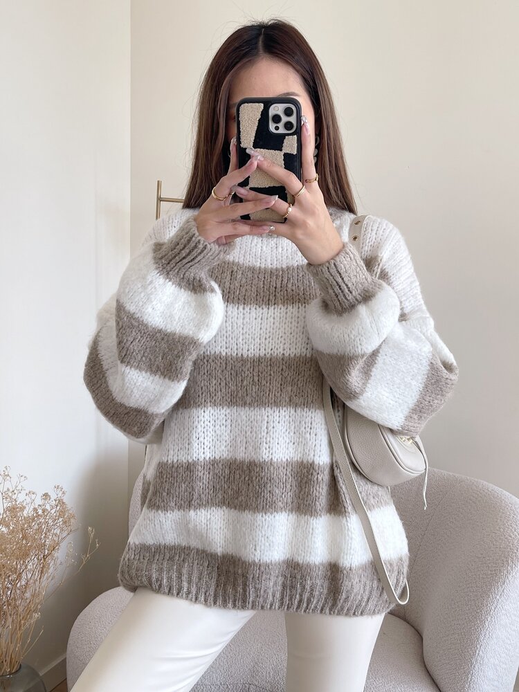 Juna Oversized Striped Sweater / Brown